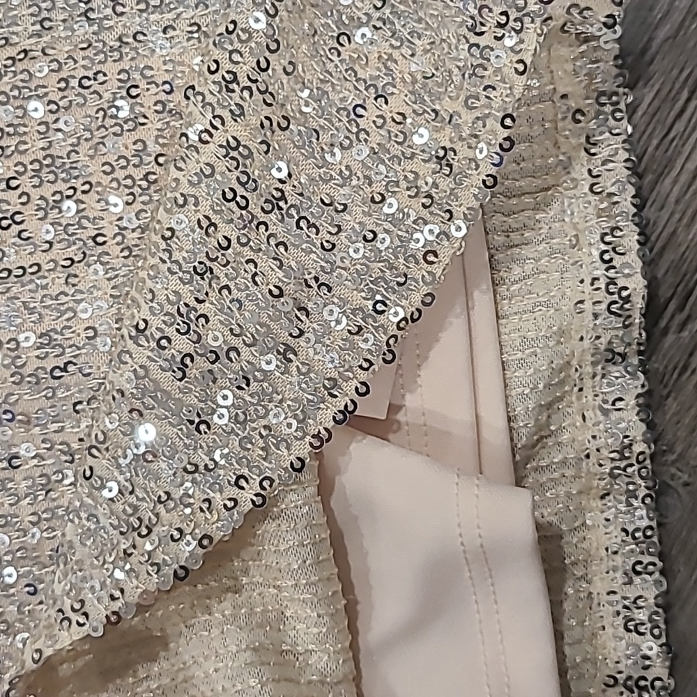 Art Class Sparkling Gold Dress - Picture 7 of 8